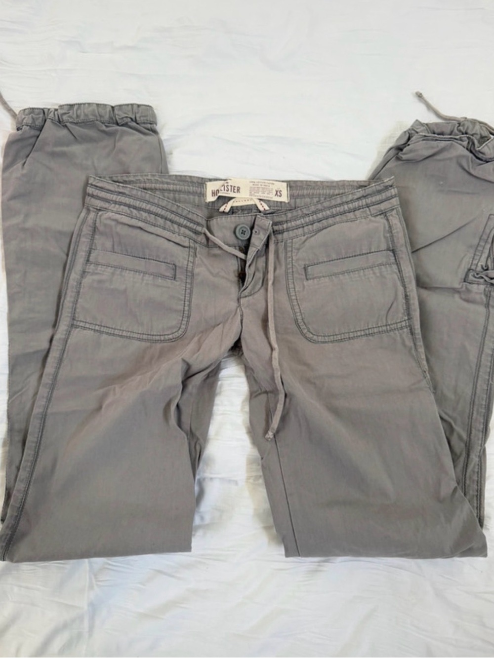 Hollister Light Gray Straight-Leg Drawstring Pants - Women's